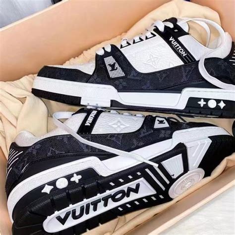 mens louis vuitton trainers dhgate|louis vuitton trainers price.